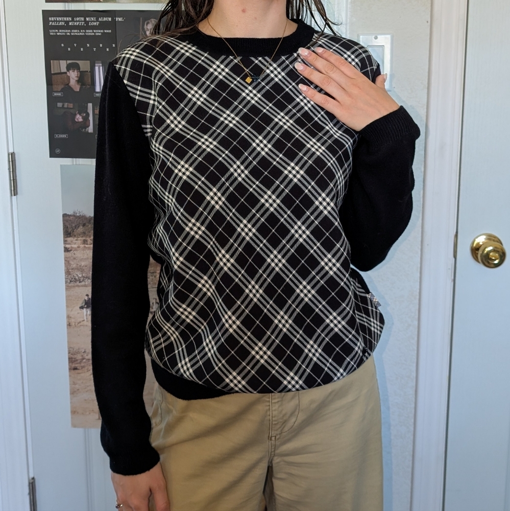 Burberry Black and White Checkered Sweater